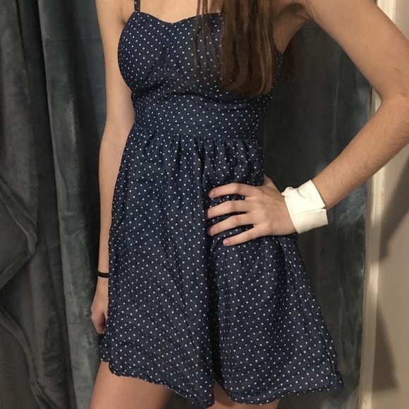 Dress - Picture 2 of 6